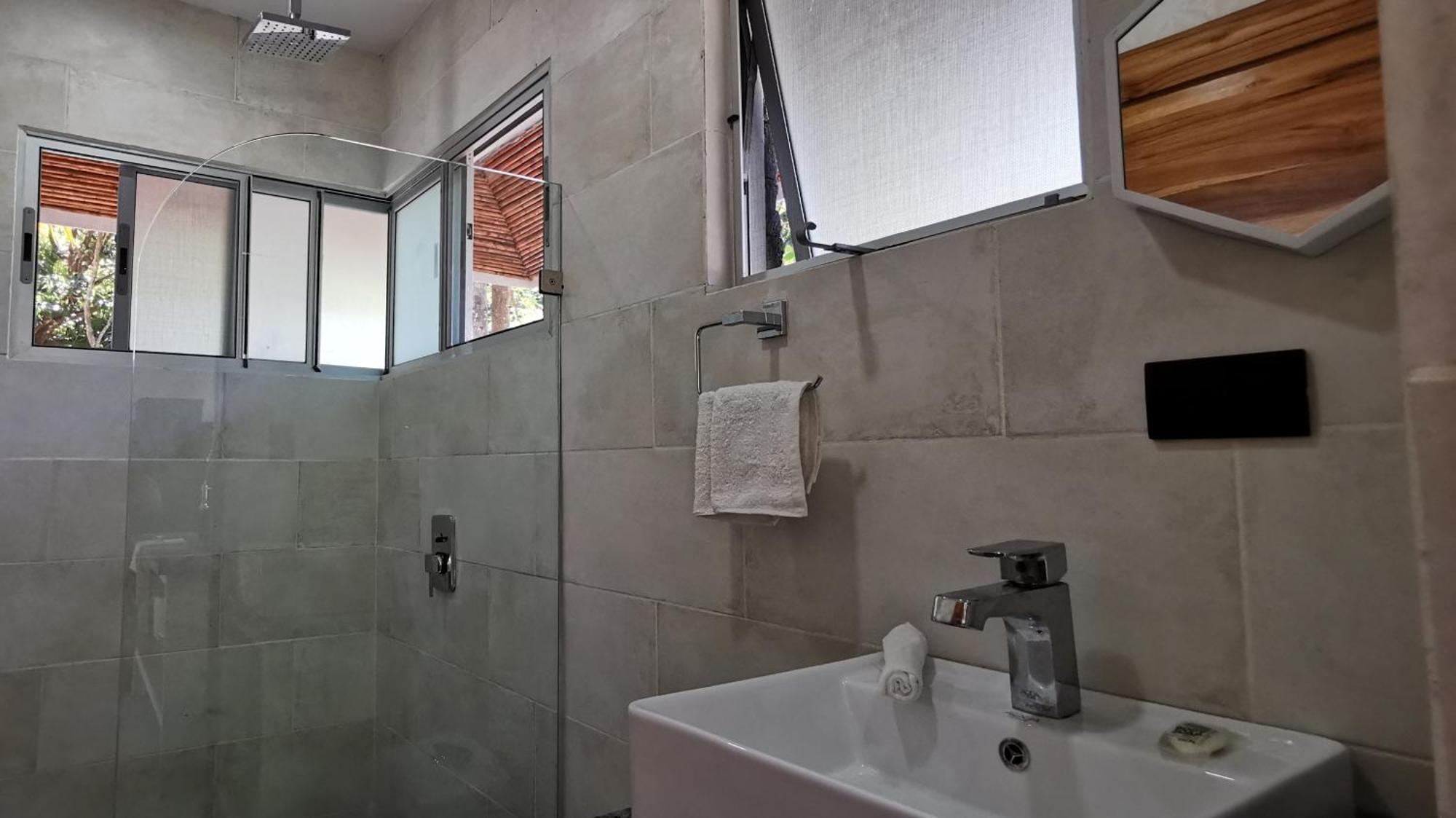 Playa Santa Teresa  Armadillo Eco Bungalows - Santa Teresa חדר תמונה